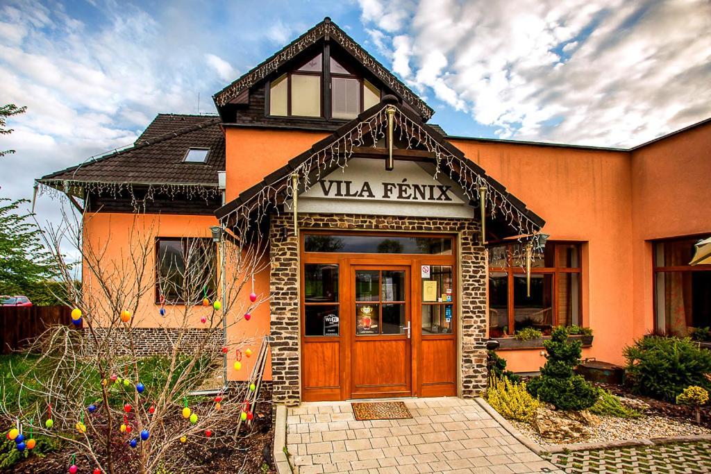 Vila Fenix B&B Ружомберок Екстер'єр фото