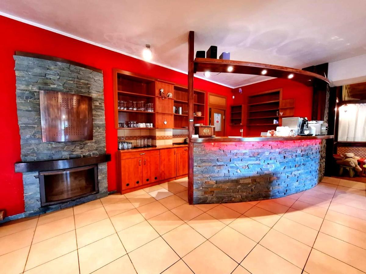 Vila Fenix B&B Ружомберок Екстер'єр фото